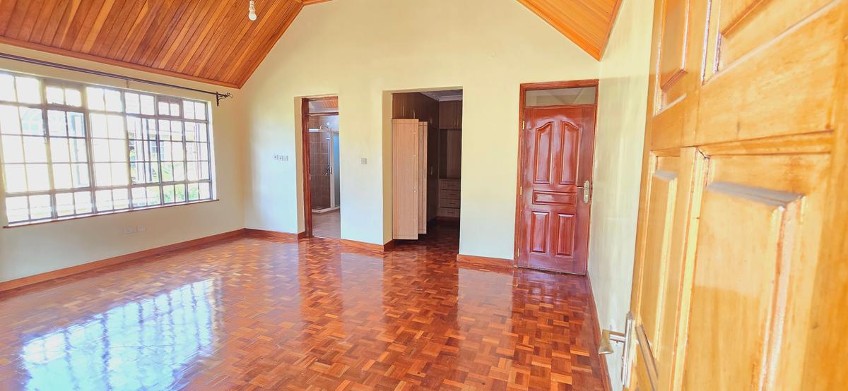 5 Bed Townhouse with En Suite at Lavington - 18