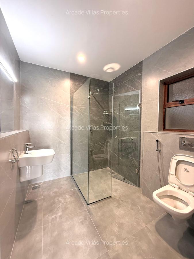3 Bed Apartment with En Suite in Kileleshwa - 11