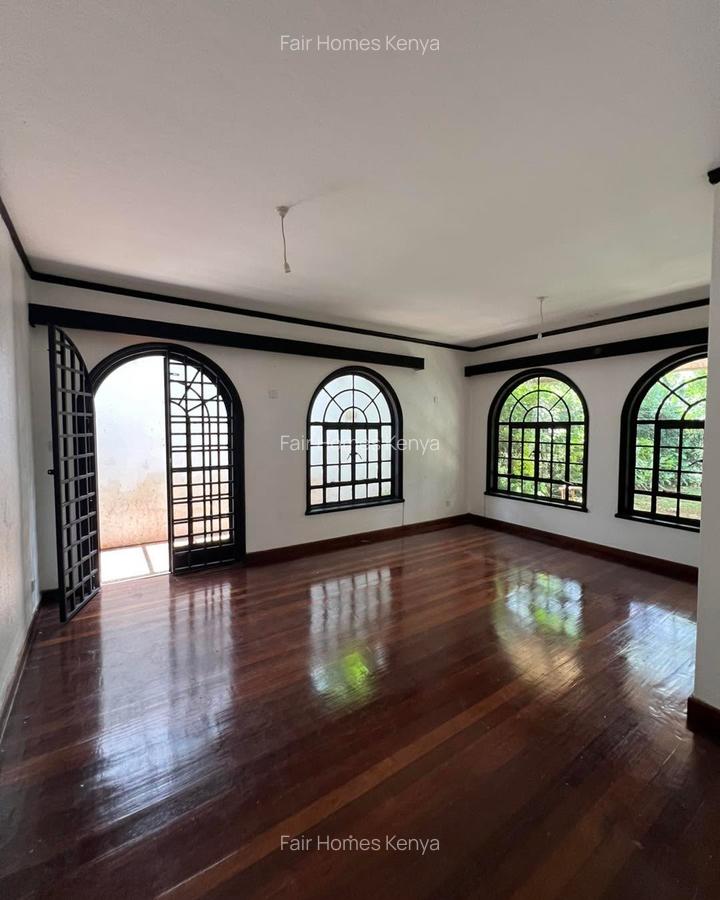 4 Bed Townhouse with En Suite at Riverside Drive - 9