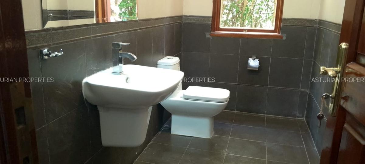 5 Bed Townhouse with En Suite in Karen - 8