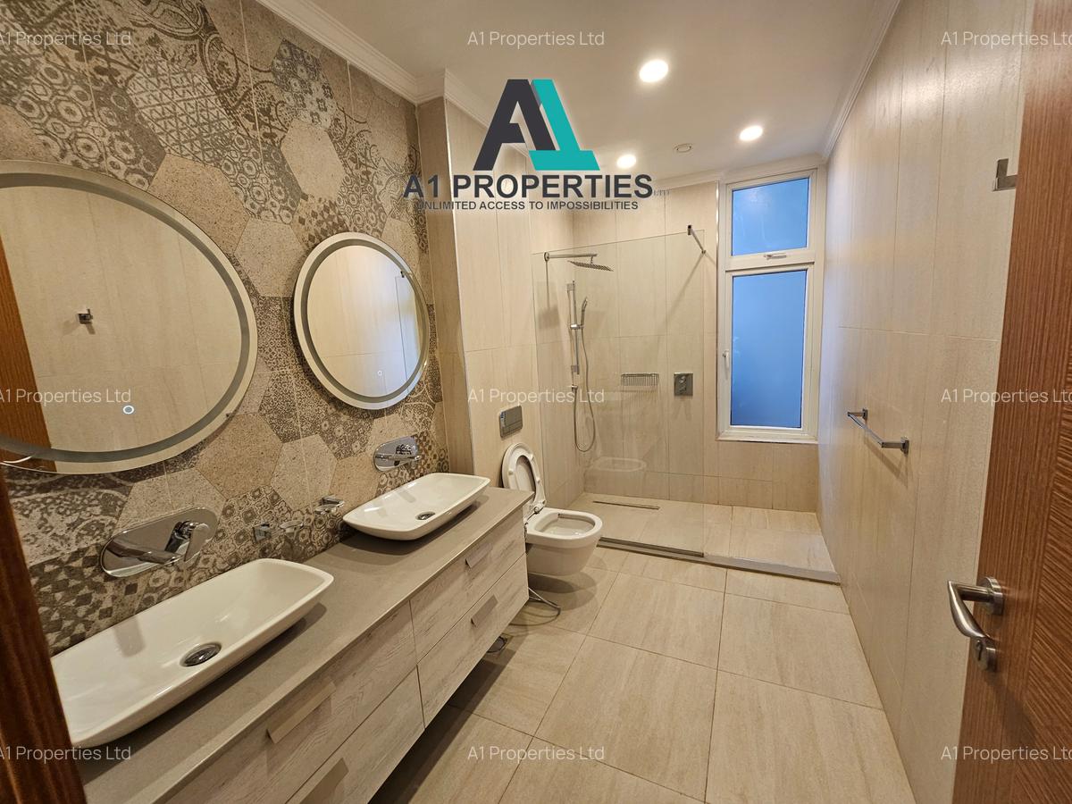 3 Bed Apartment with En Suite in Parklands - 15