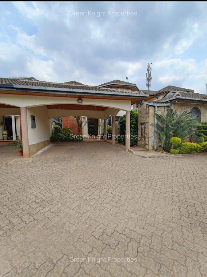 4 Bed Townhouse with En Suite in Lavington - 1