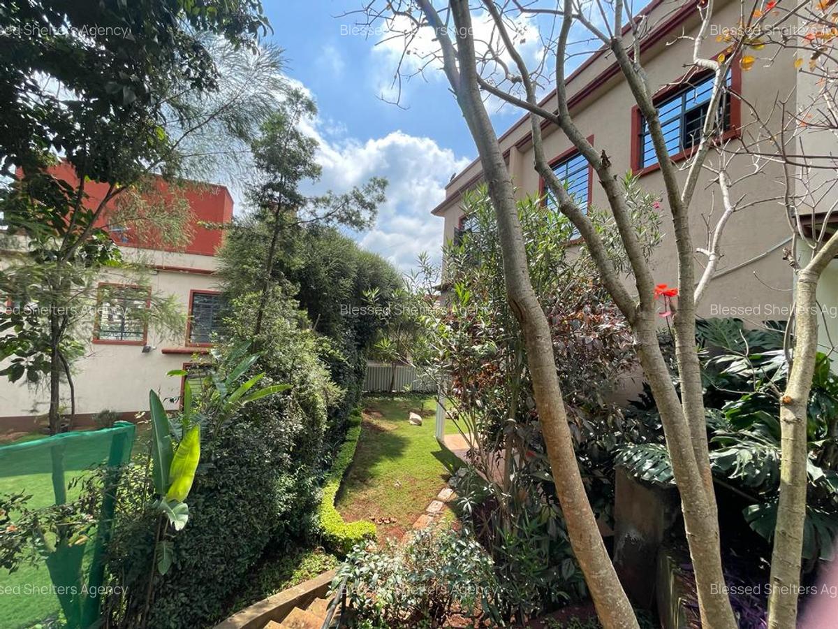 4 Bed Villa with En Suite in Kiambu Road - 4