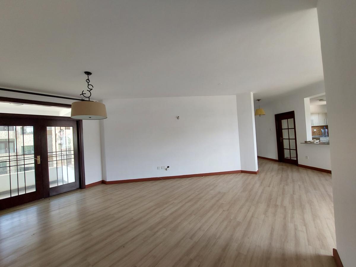 3 Bed Apartment with En Suite at Arboretum Minor - 12