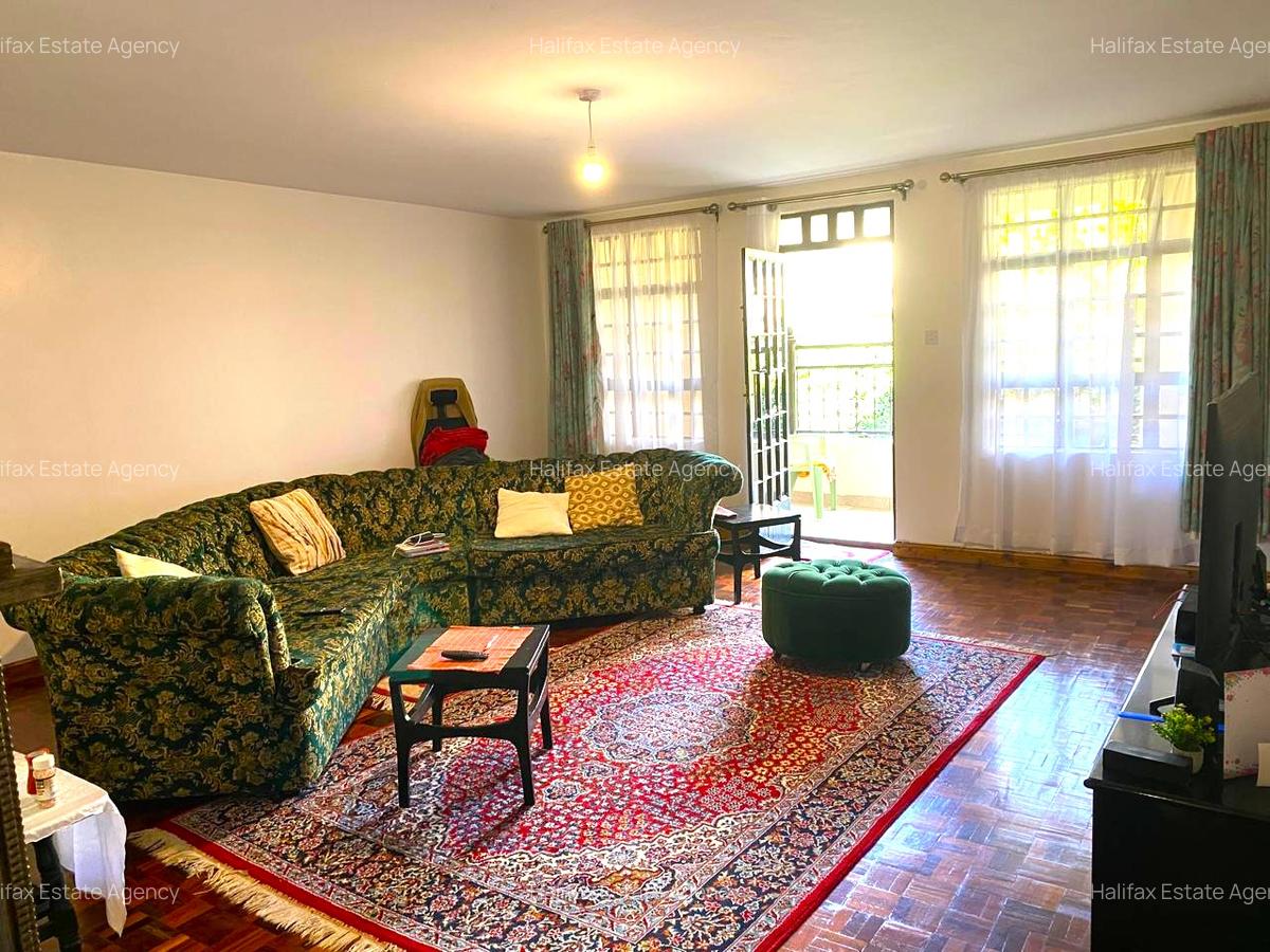 6 Bed House with En Suite in Runda - 11