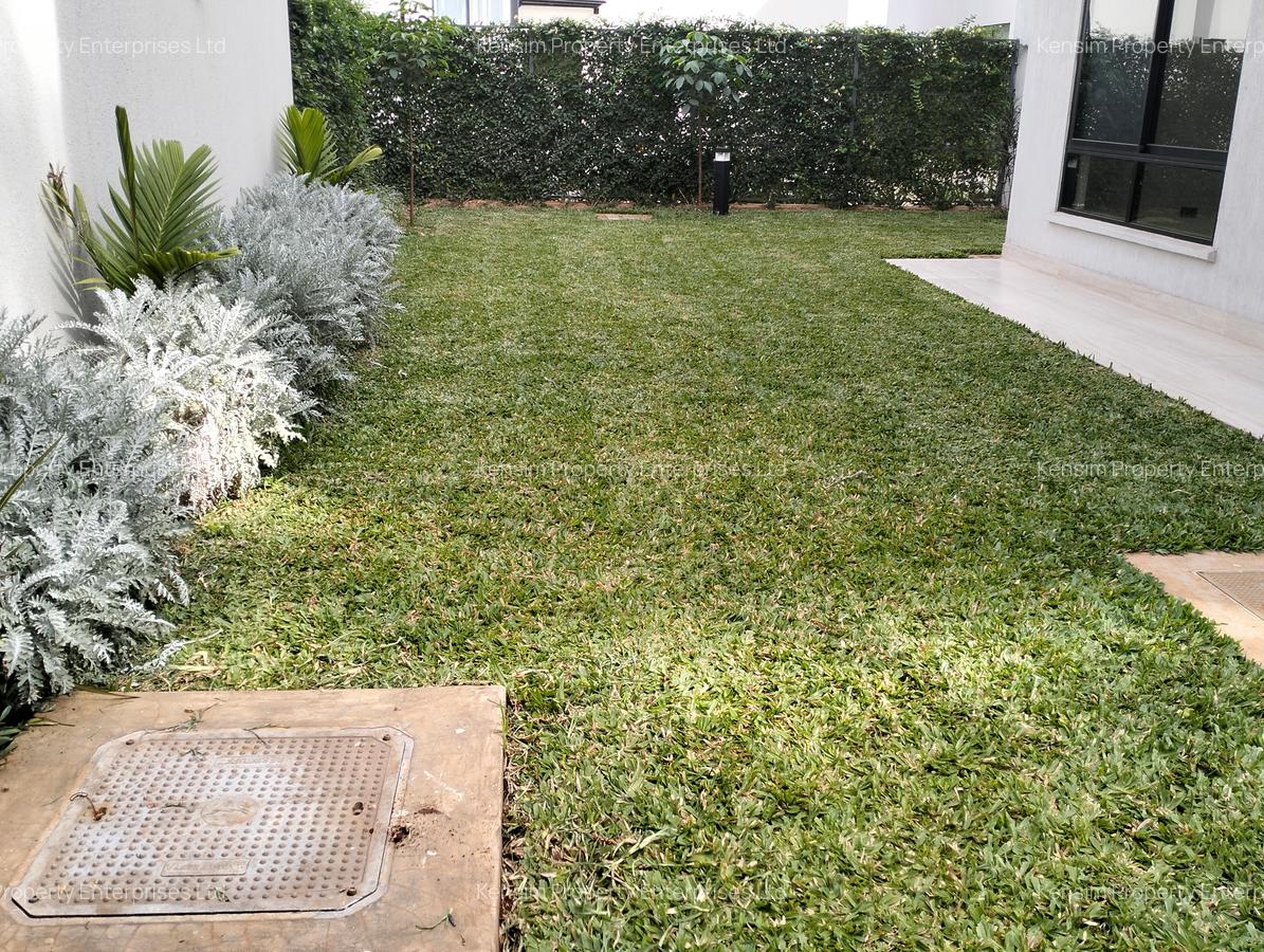 5 Bed Townhouse with En Suite in Lavington - 10