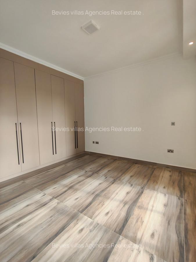 2 Bed Apartment with En Suite at Brookside - 13