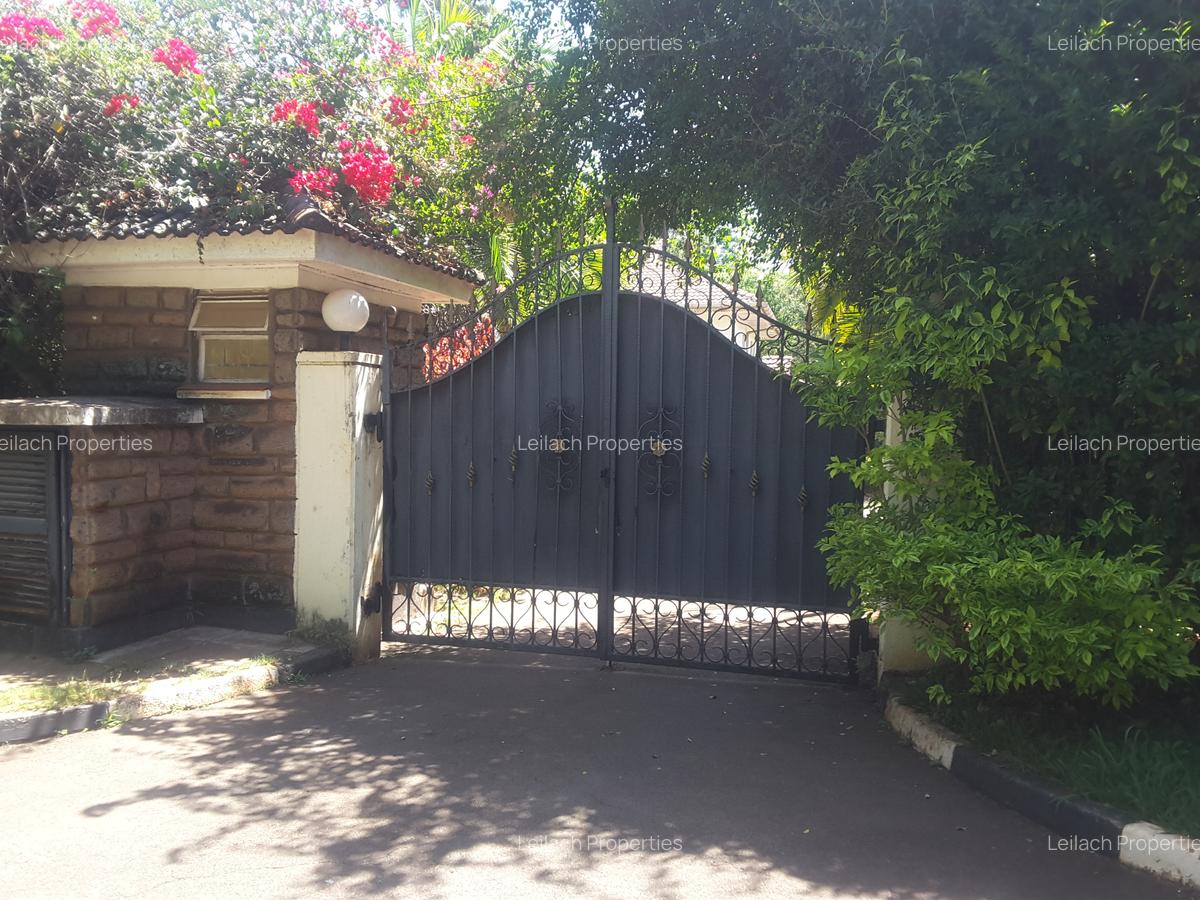 6 Bed House with En Suite in Karen - 9