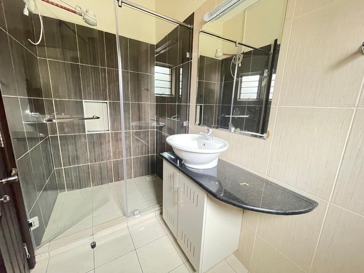 3 Bed Apartment with En Suite in Kilimani - 7