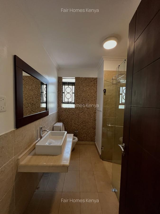 4 Bed Townhouse with En Suite at Lavington Green - 9