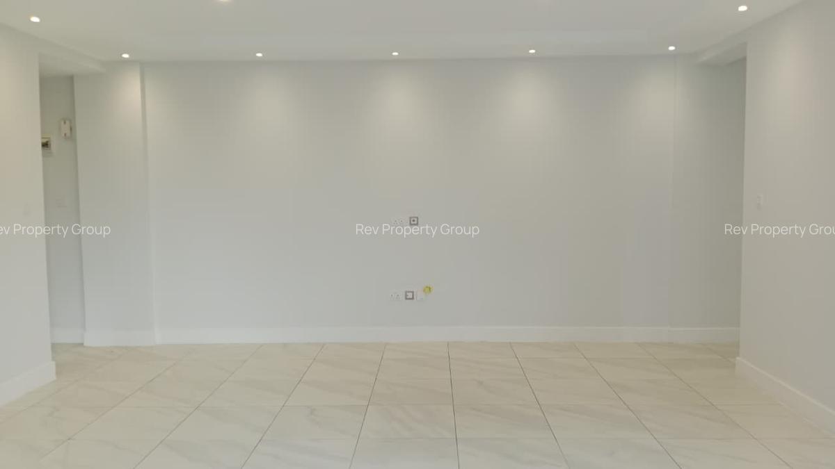 Serviced 1 Bed Apartment with En Suite in Westlands Area - 10