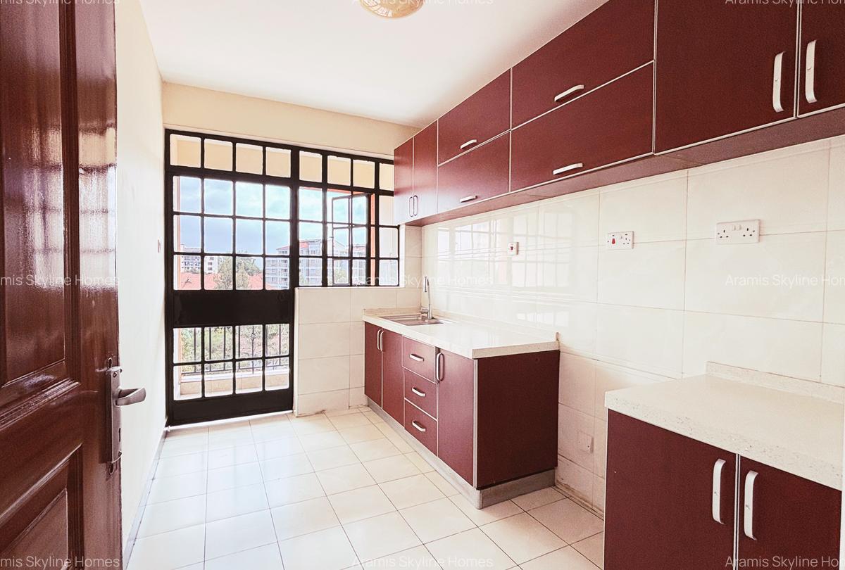 2 Bed Apartment with En Suite at Hendred Avenue - 8