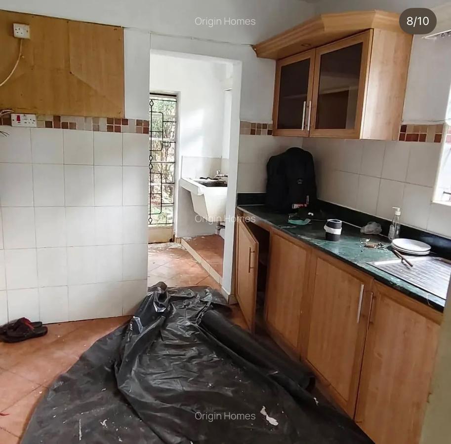 4 Bed House with En Suite at Rosslyn - 7