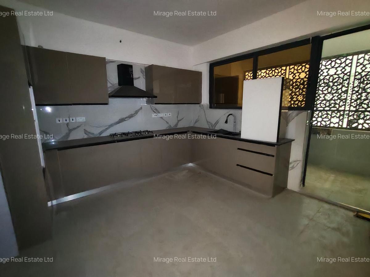 5 Bed Apartment with Staff Quarters in Parklands - 3