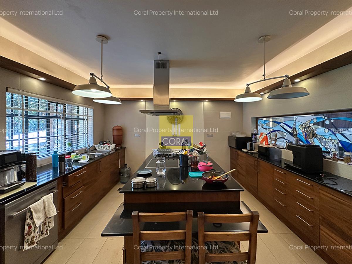 6 Bed Townhouse in Spring Valley - 9