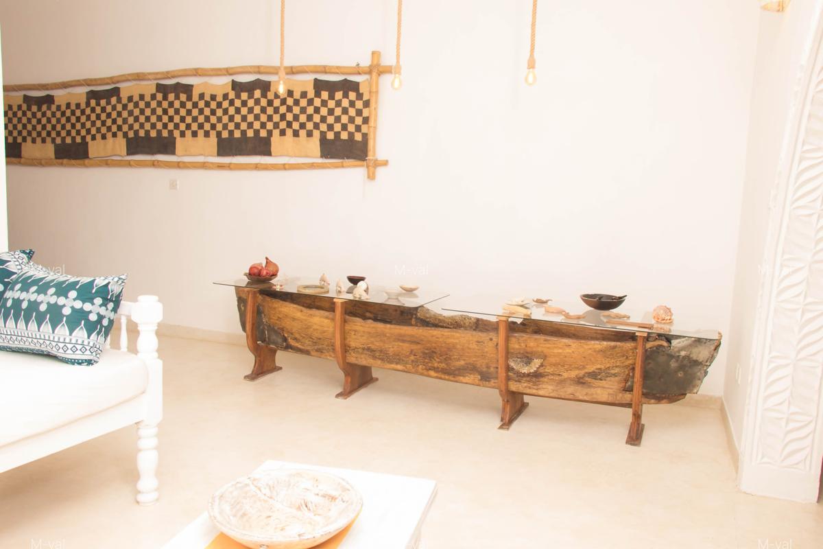 6 Bed Villa with En Suite at Casuarina - 14