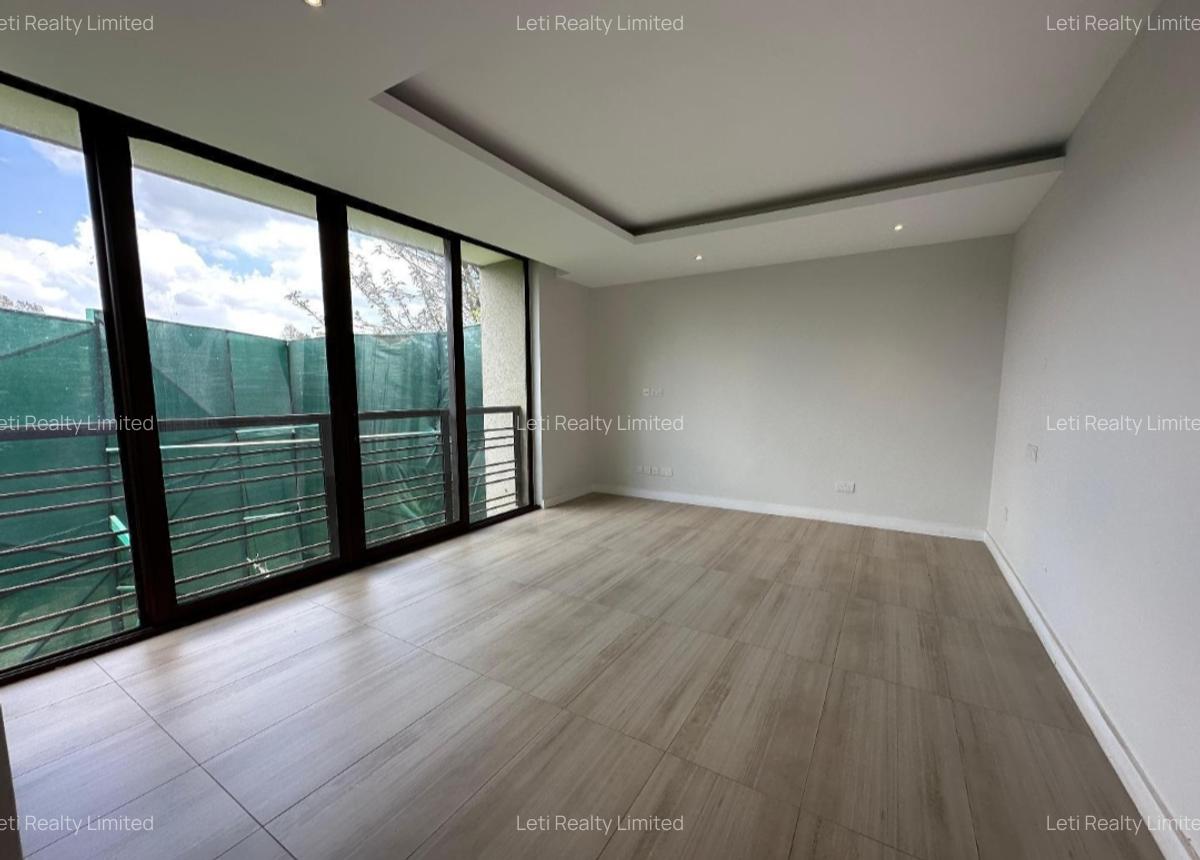 4 Bed Townhouse with En Suite in Lavington - 7