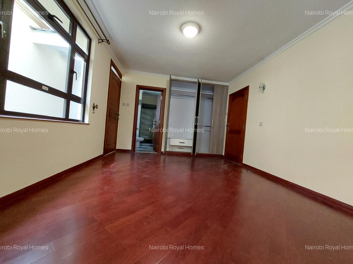 5 Bed Townhouse with En Suite at Convent Drive - 18