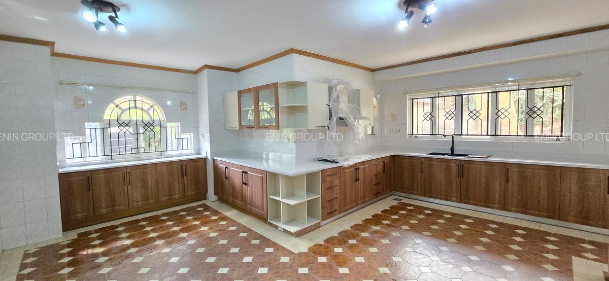 4 Bed House with En Suite at Hillview Rise Off Lower Kabete Rd - 8