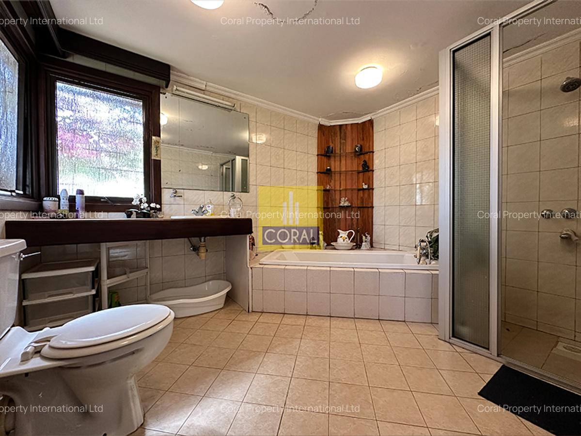 5 Bed House in Runda - 20