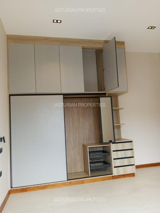 4 Bed Apartment with En Suite in Westlands Area - 16
