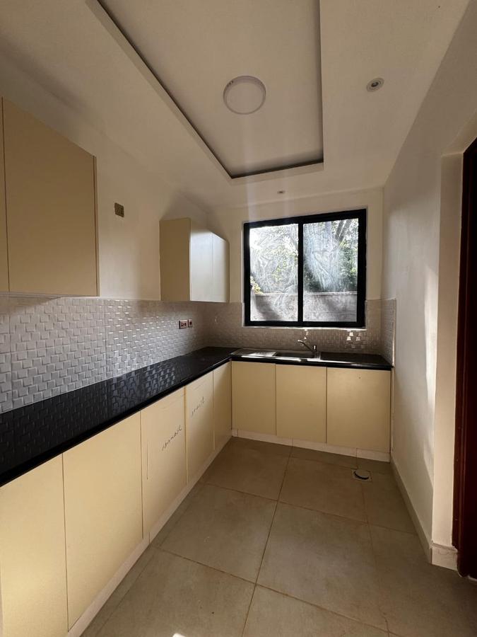 5 Bed Townhouse with En Suite in Lavington - 9