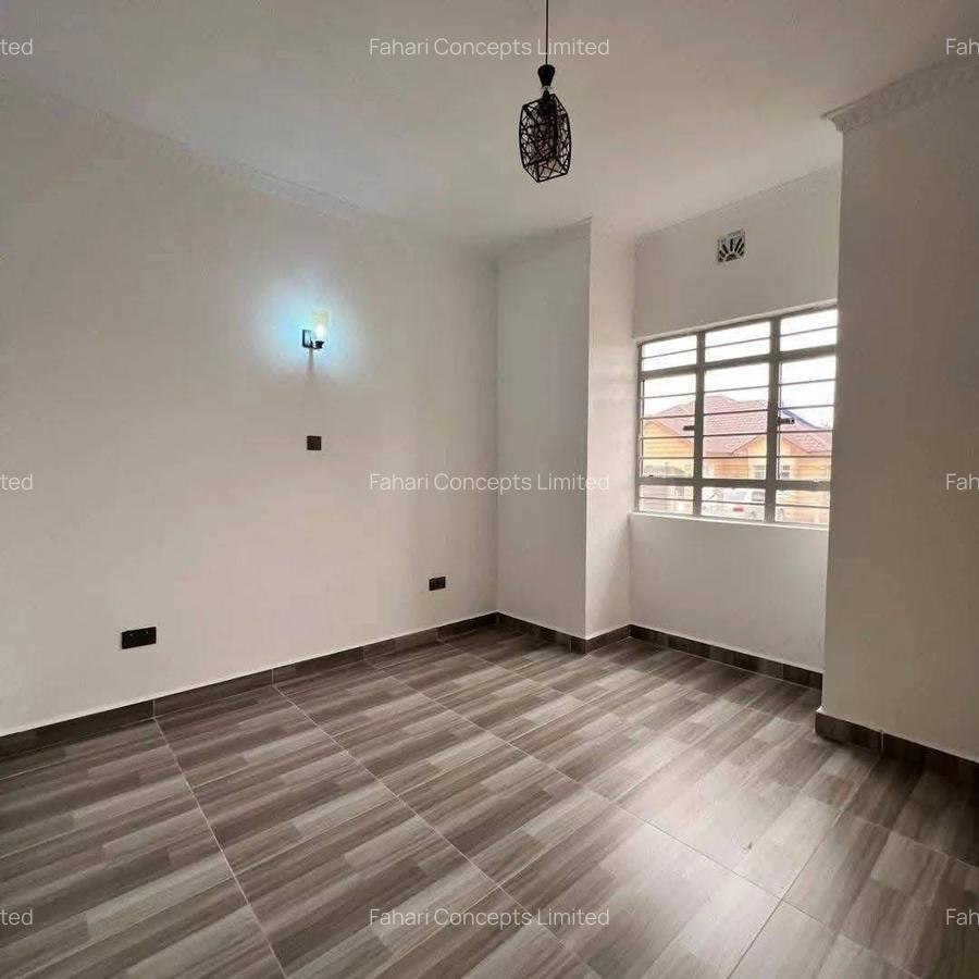 3 Bed House with En Suite at Acacia - 10