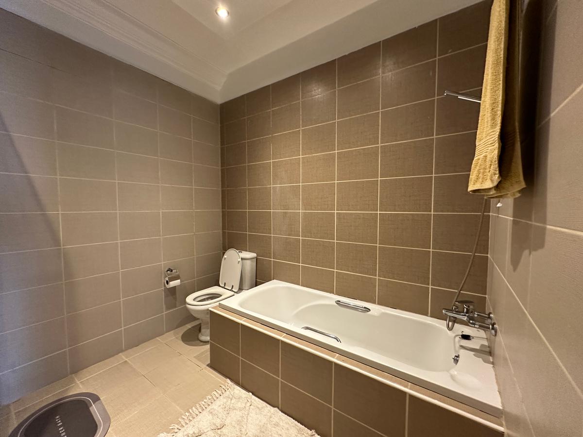 Serviced 2 Bed Apartment with En Suite in Kileleshwa - 14