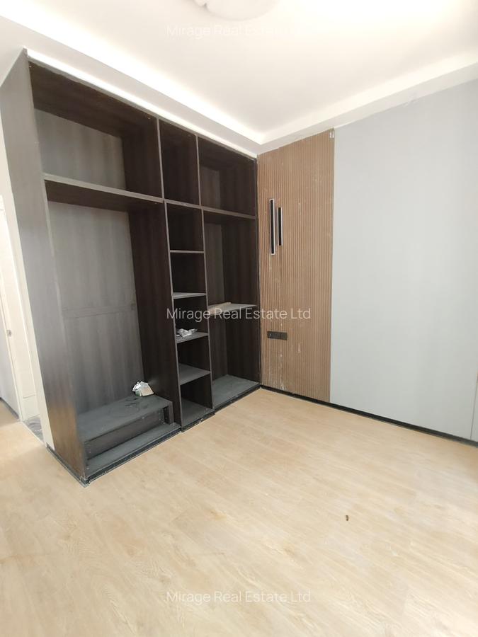 5 Bed Villa with En Suite in Lavington - 16