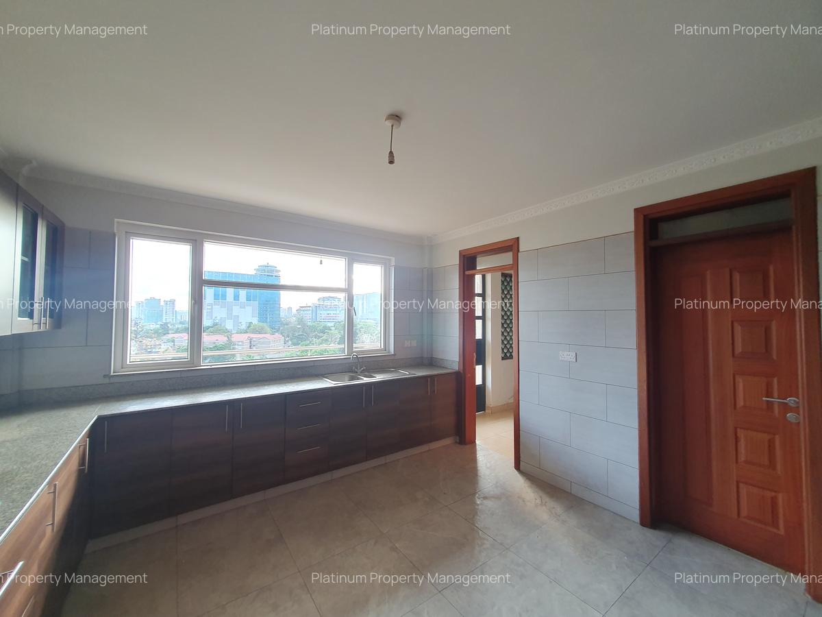 4 Bed Apartment with En Suite at Githuri Rd - 8