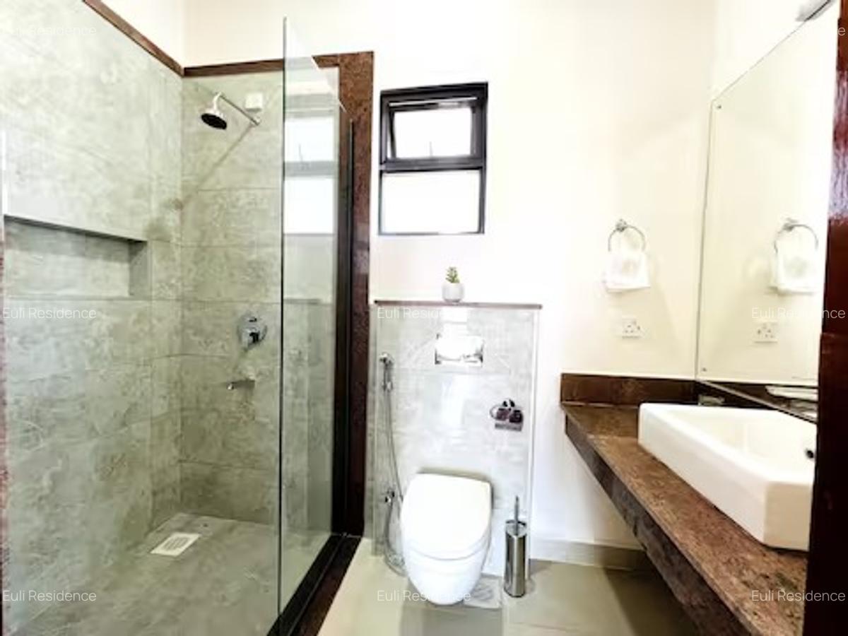 Furnished 2 Bed Apartment with En Suite at Lantana Rd - 5