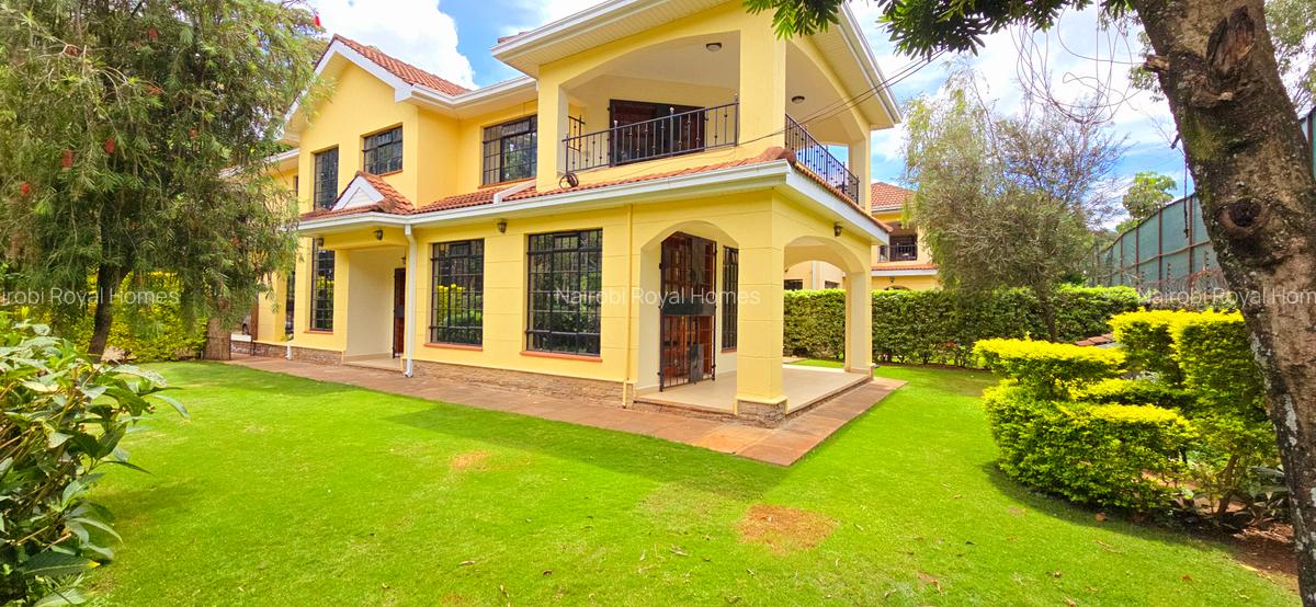 4 Bed Townhouse with En Suite at Lavington Green - 4