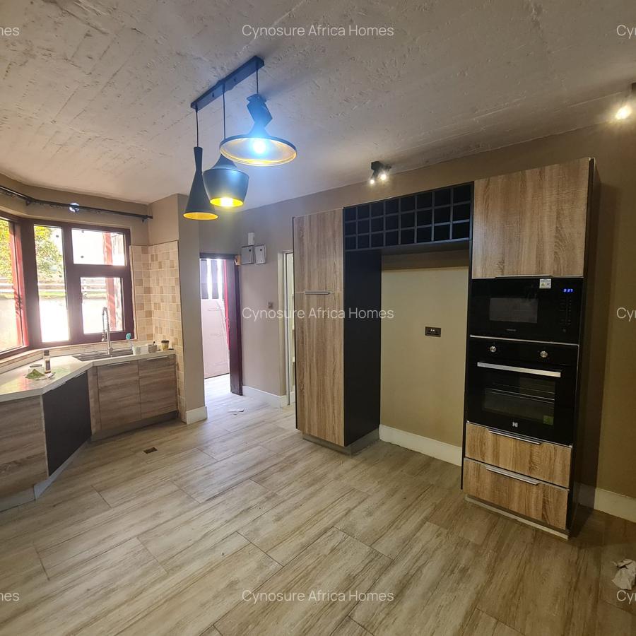 5 Bed Townhouse with En Suite at Karen - 6