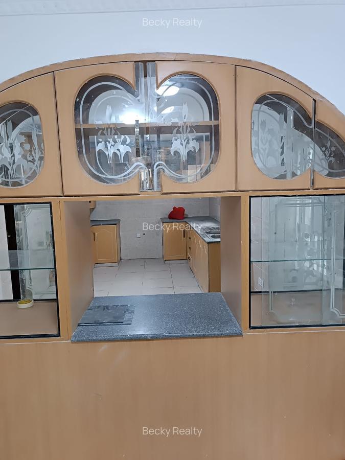 4 Bed House with En Suite at Membley - 9