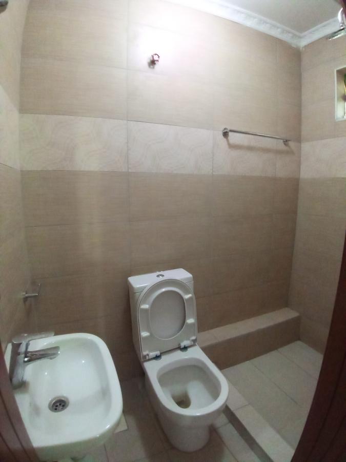 2 Bed House with En Suite at Hardy - 15