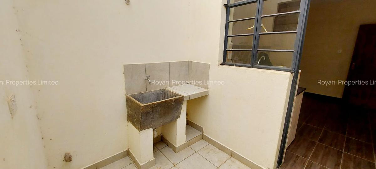 5 Bed Townhouse with En Suite in Kiambu Road - 7