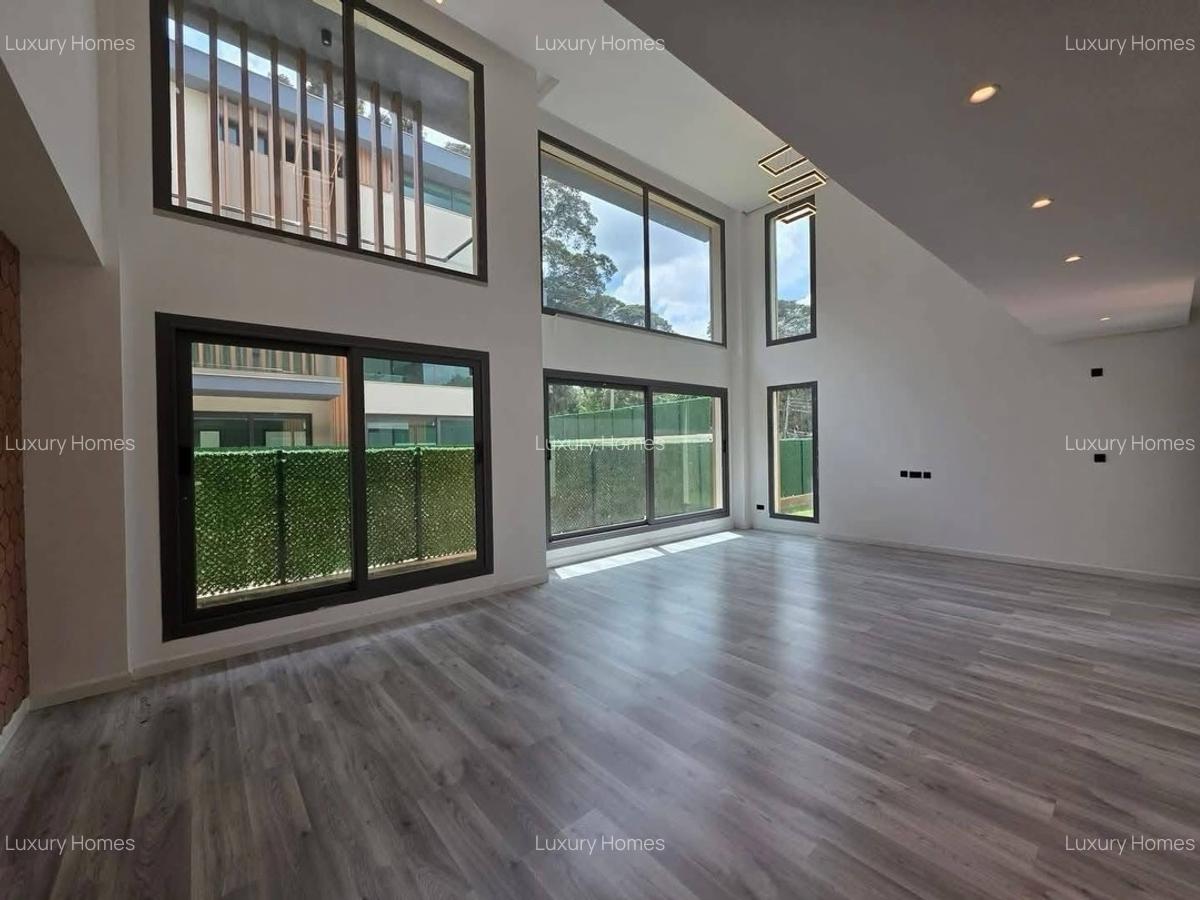 5 Bed Villa with En Suite in Lavington - 7