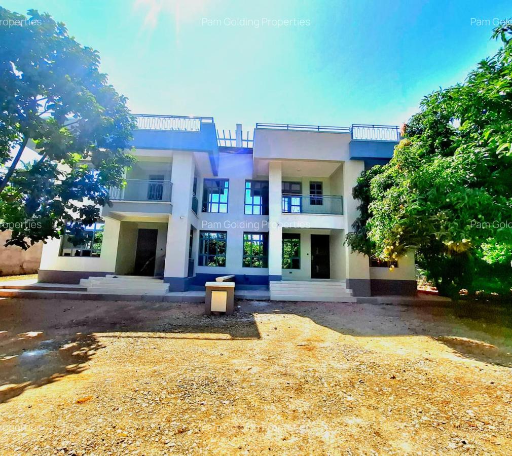 4 Bed House at Garden Estate Road - 15