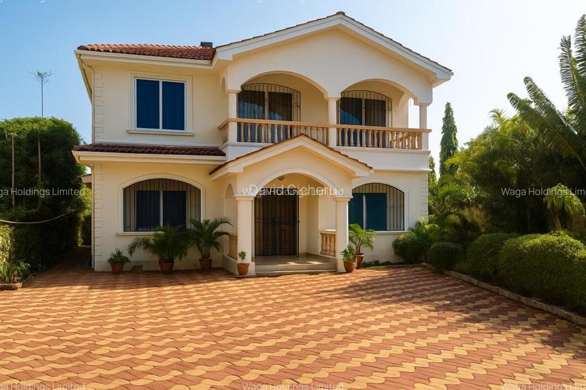 4 Bed House with En Suite at Custom Road - 1