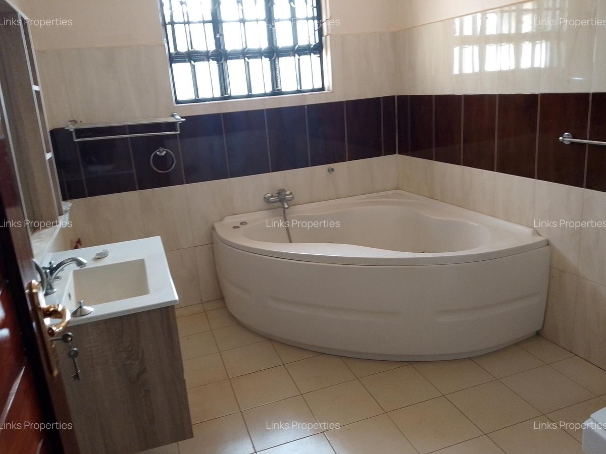 5 Bed Townhouse with En Suite at Karen - 15