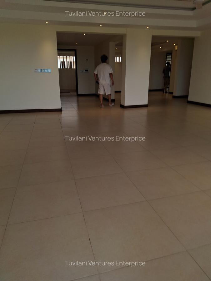 Serviced 4 Bed Apartment with En Suite at Nyali - 5