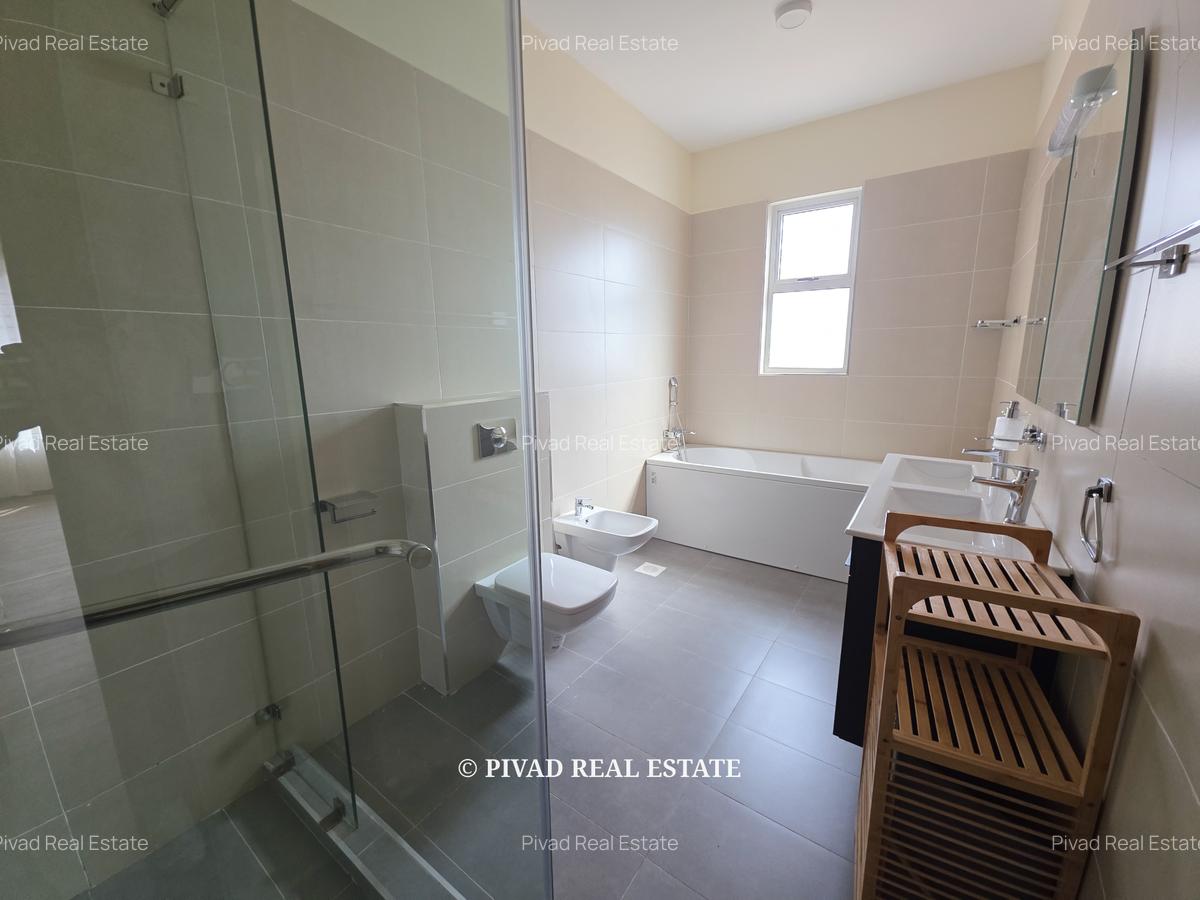 4 Bed Townhouse with Swimming Pool in Runda - 12