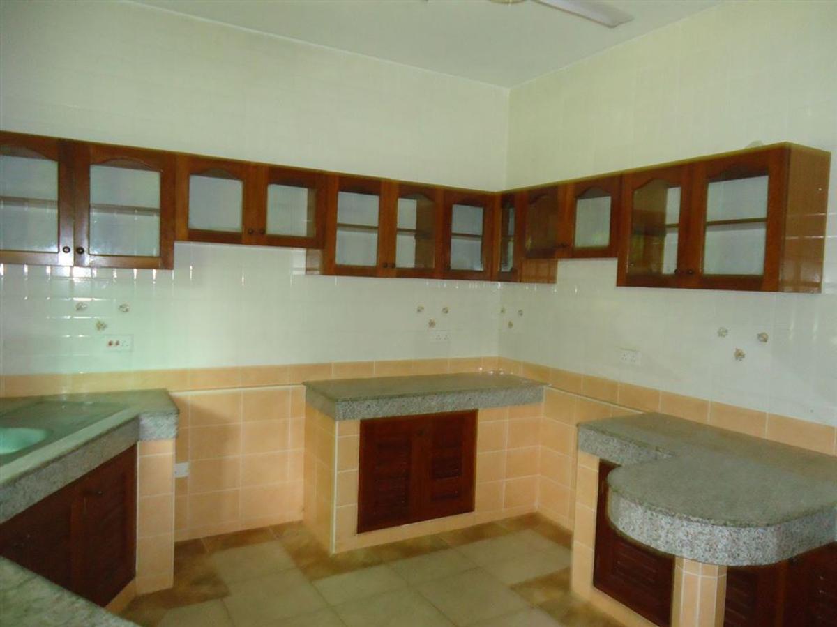 3 Bed Apartment with En Suite in Nyali Area - 5