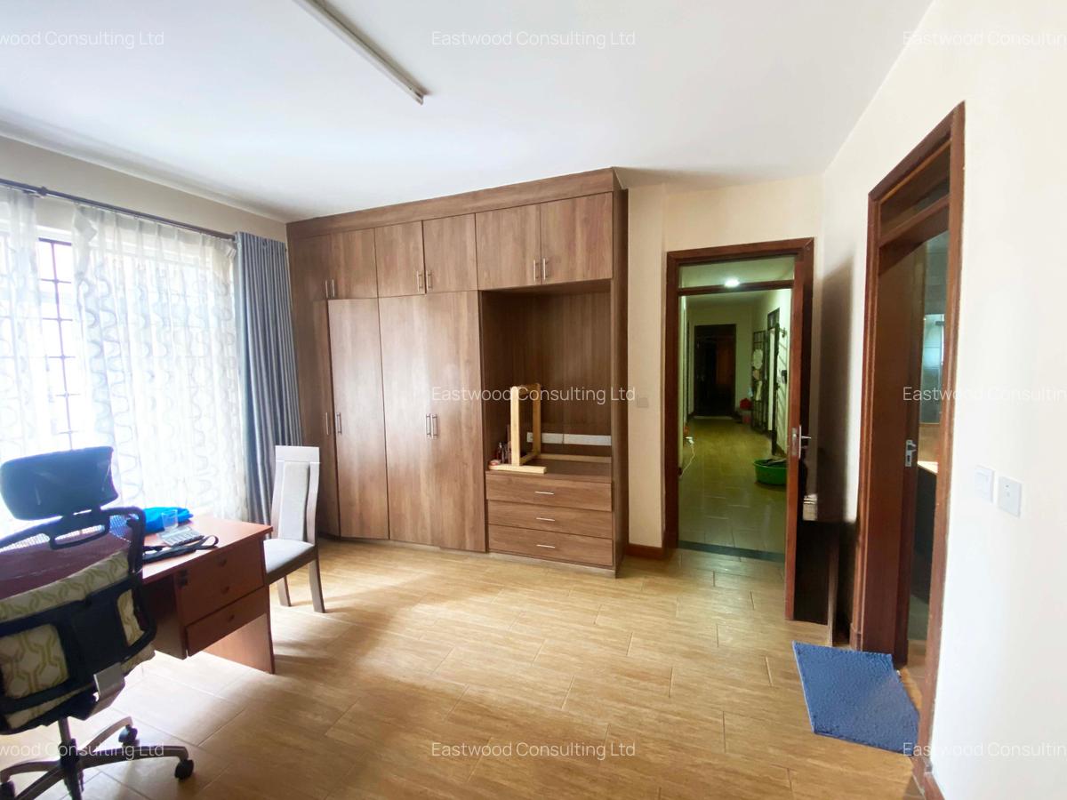 4 Bed Apartment with En Suite at 2Nd Parklands - 10