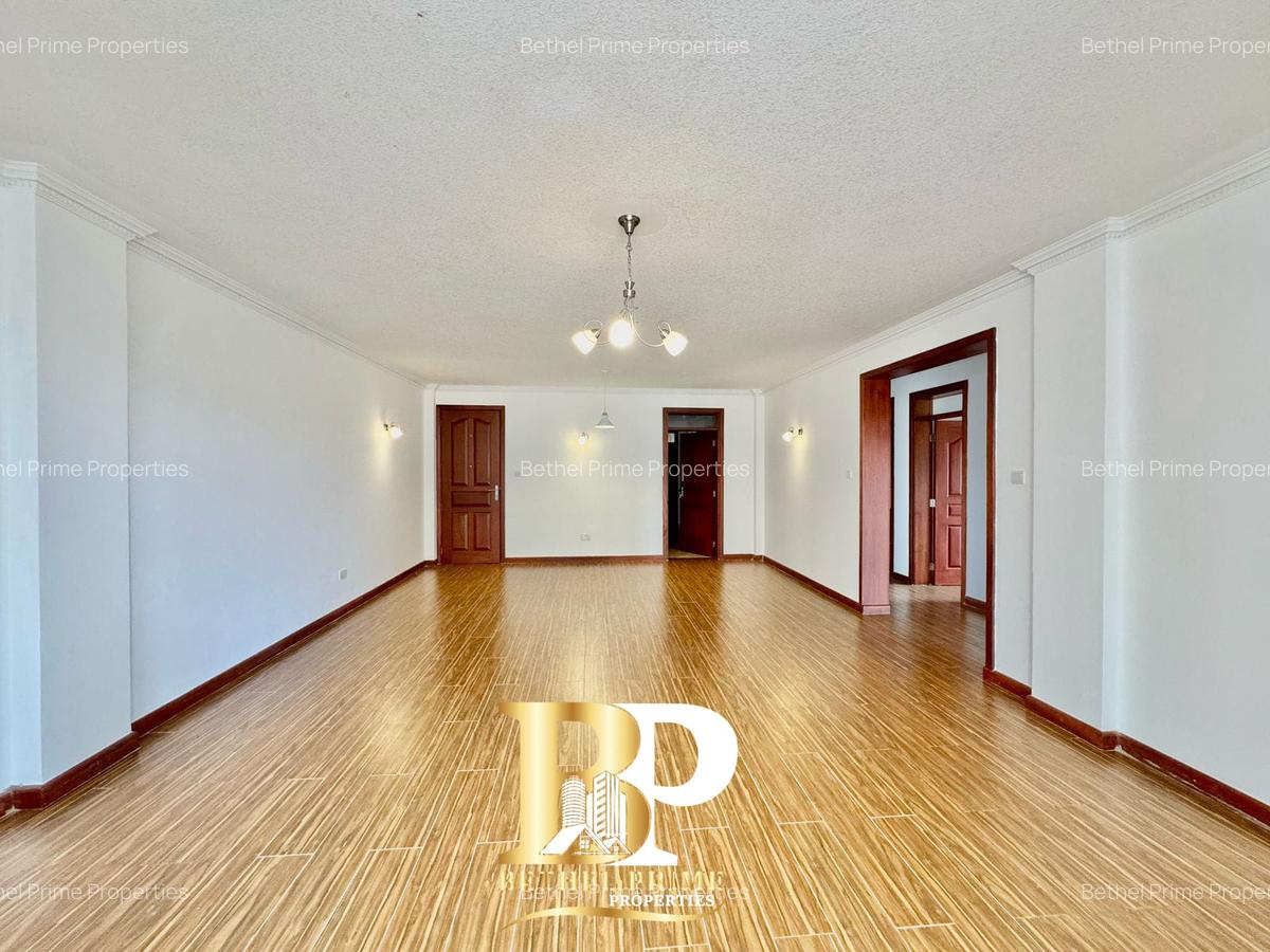 3 Bed Apartment with En Suite in Riverside - 10