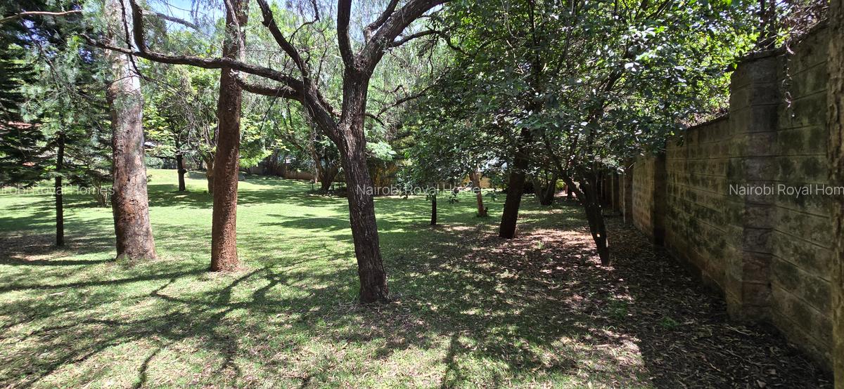 5 Bed House with En Suite at Jacaranda Avenue - 5