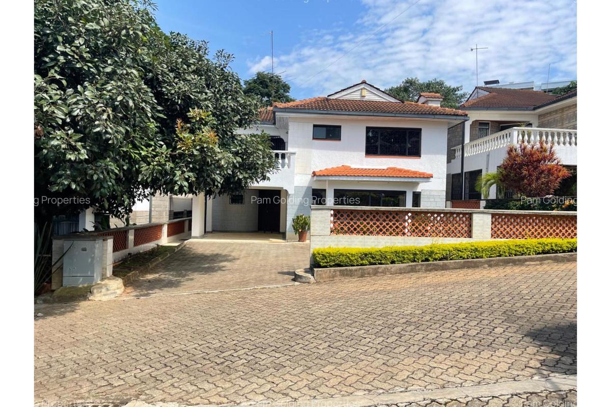 4 Bed Townhouse with En Suite in Spring Valley - 18