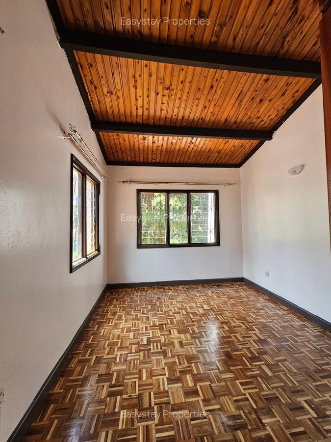 4 Bed Townhouse with En Suite in Lavington - 7