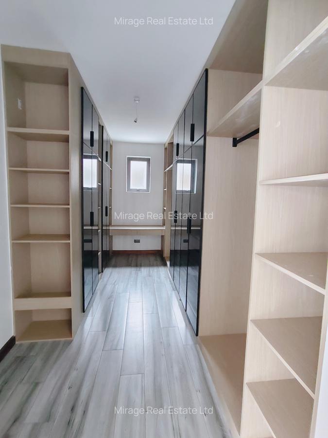 6 Bed Villa with En Suite in Lavington - 13
