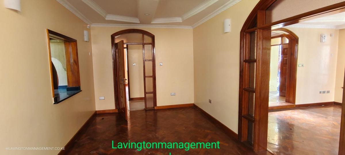 4 Bed House with En Suite at Lavington Green - 7